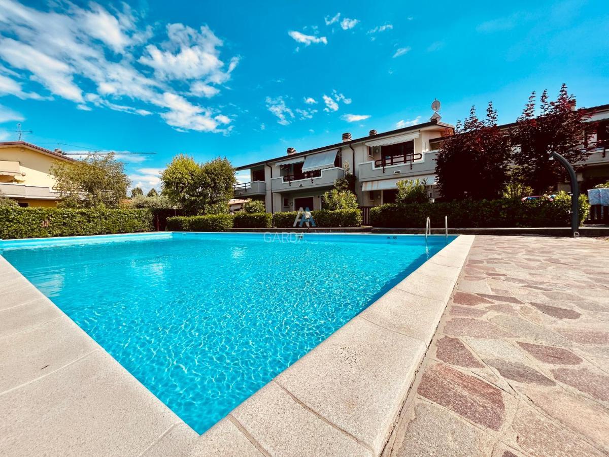 سيرمِيوني Perseo Apartment - 200M Dal Lago Di Garda المظهر الخارجي الصورة